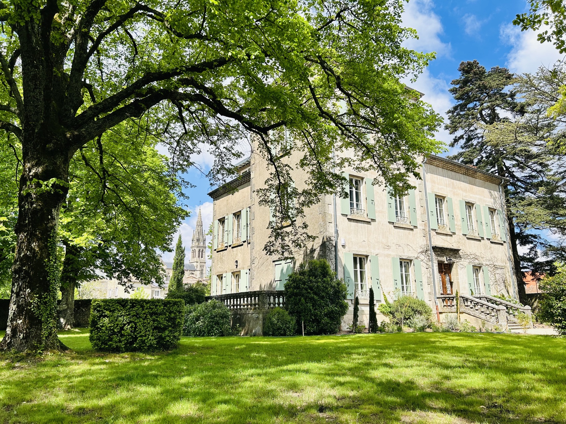 Façade